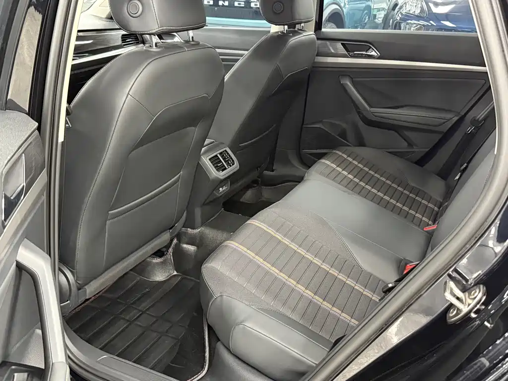 Volkswagen Lavida — миниатюра 8