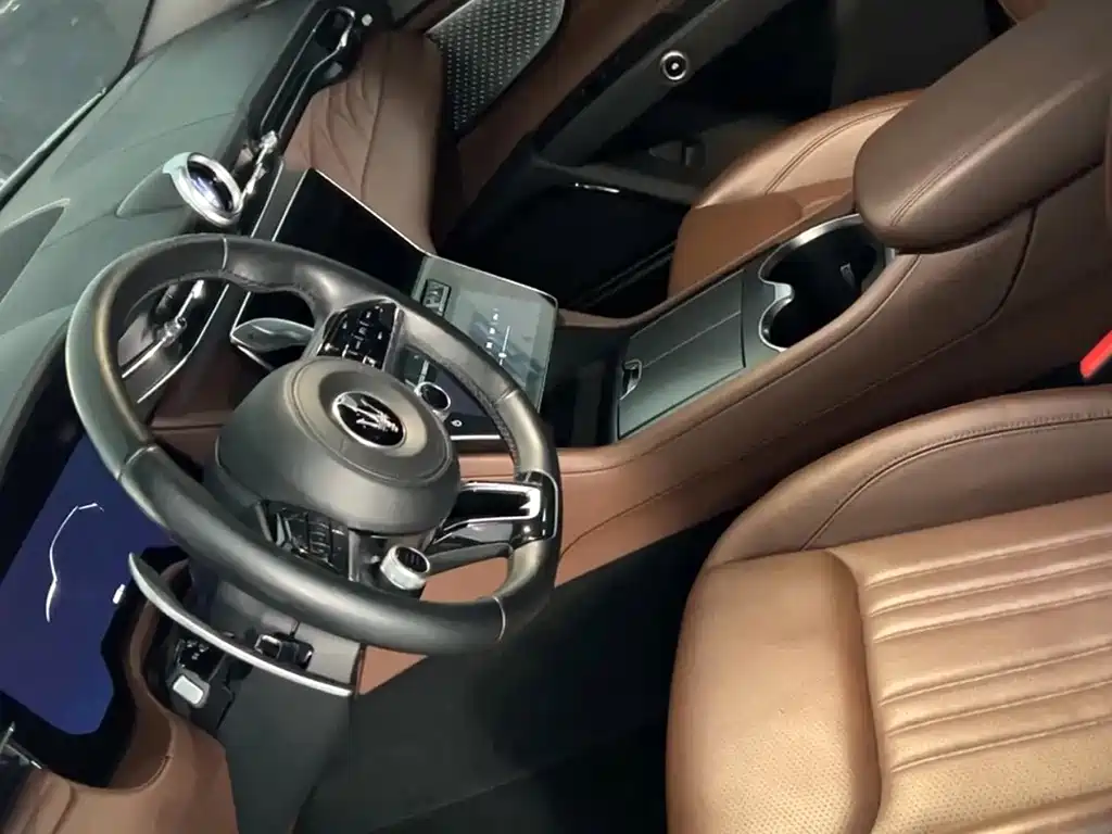 Maserati Grecale — миниатюра 8