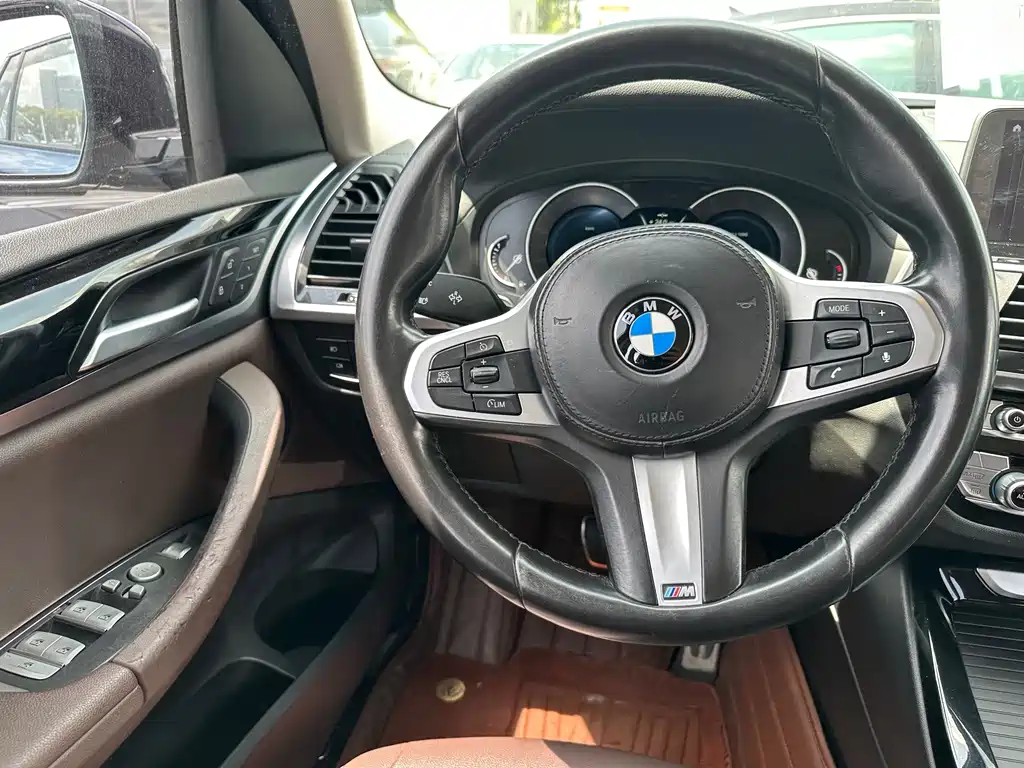 BMW X3 — миниатюра 9