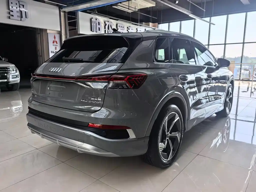 Audi Q4 e-tron — миниатюра 4