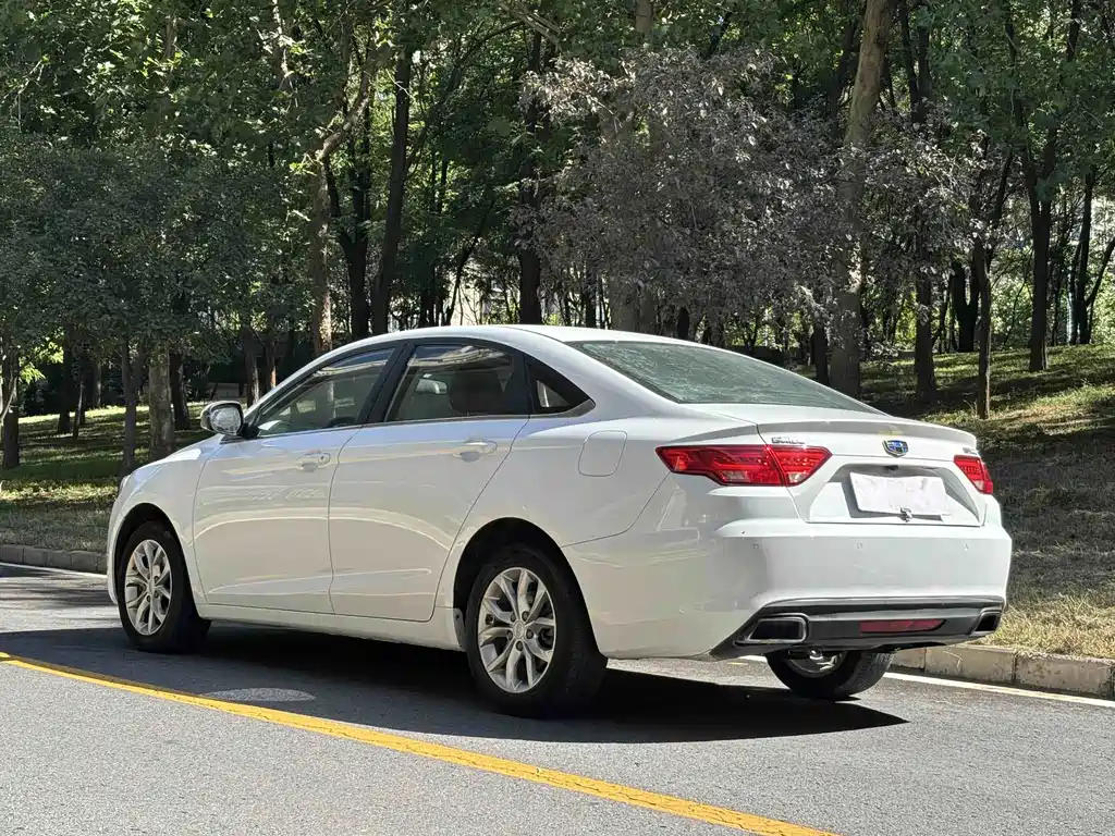 Geely Emgrand GL — миниатюра 4