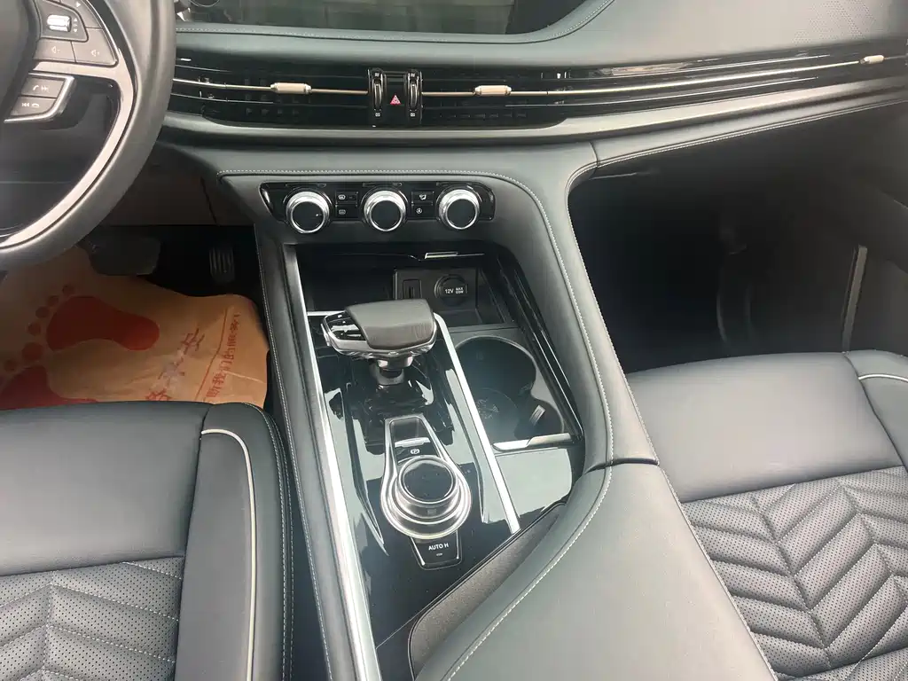 Changan CS95 — миниатюра 15