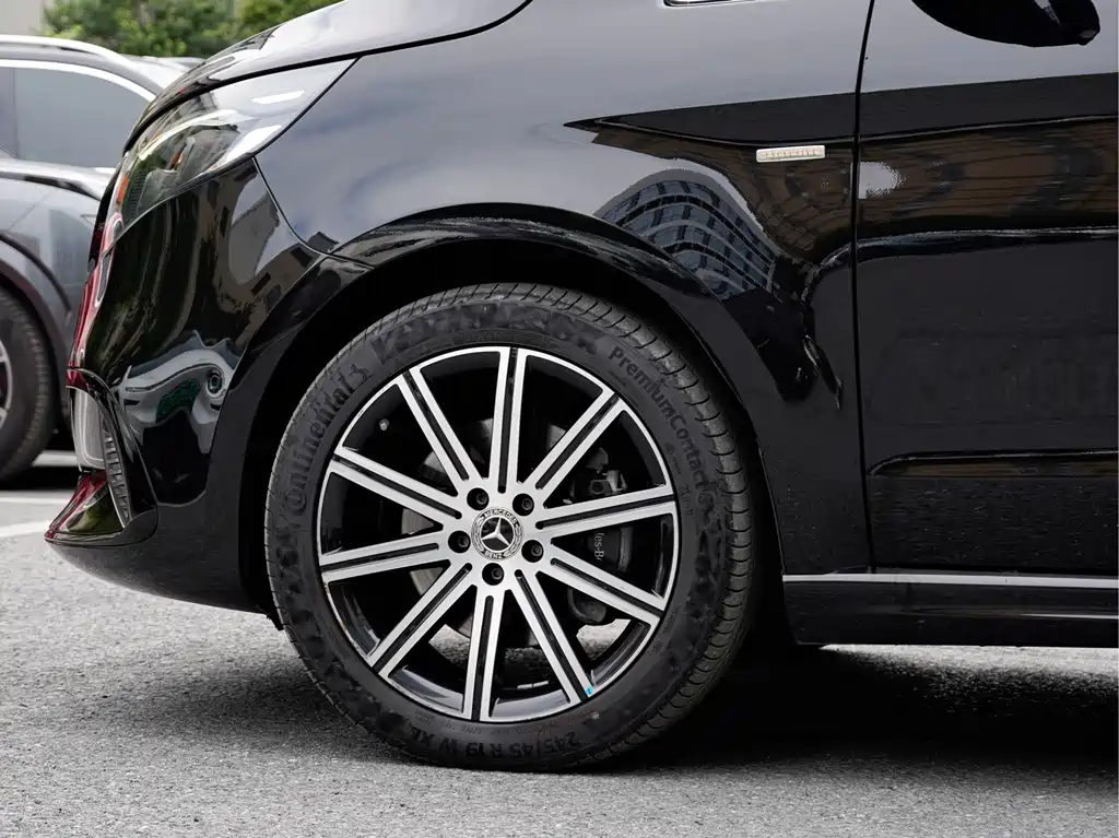 Mercedes-Benz V-Class V 2024 V 300 L Luxury