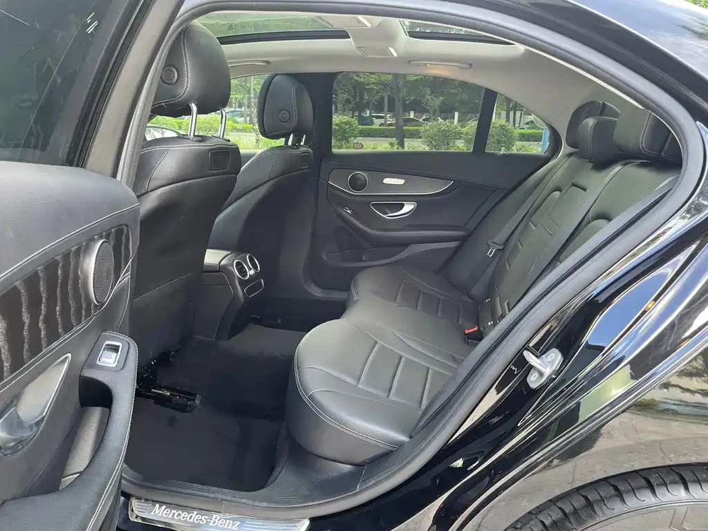 Mercedes-Benz C-Class — миниатюра 5