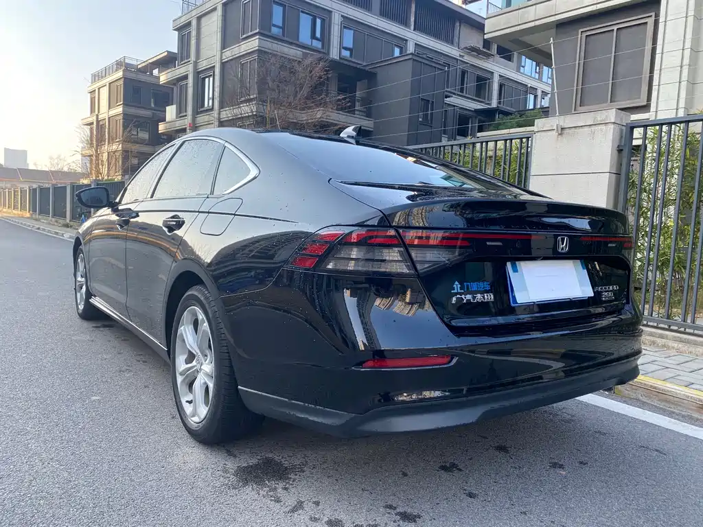 Honda Accord — миниатюра 7