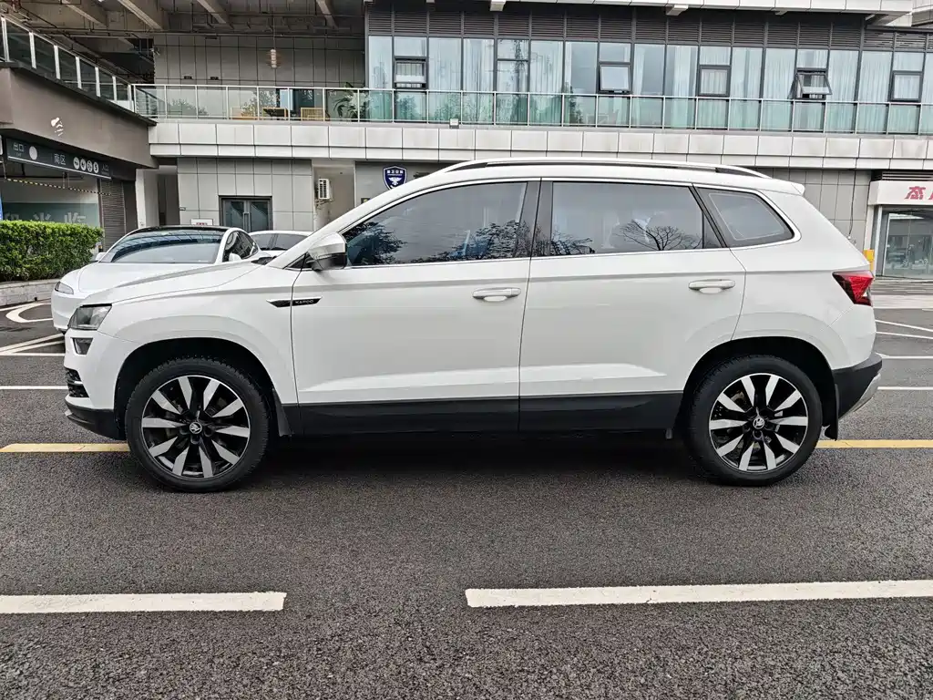 Skoda Karoq — миниатюра 8