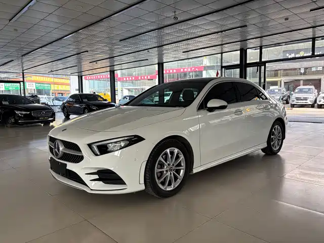 MERCEDES-BENZ  A CLASS 2021