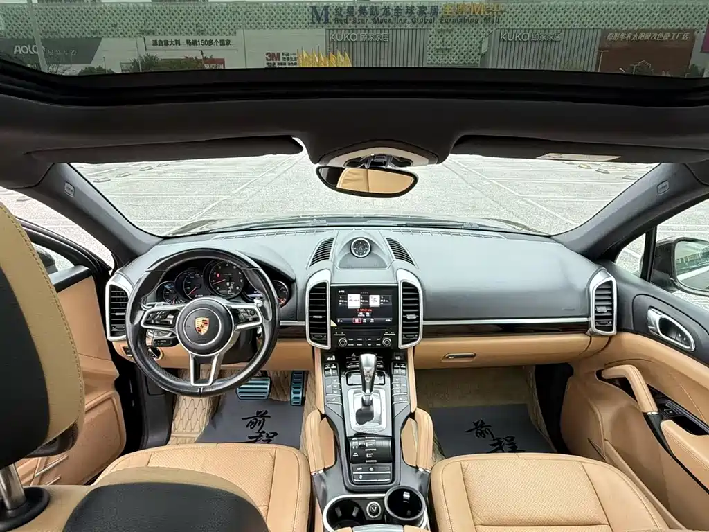 Porsche Cayenne — миниатюра 6