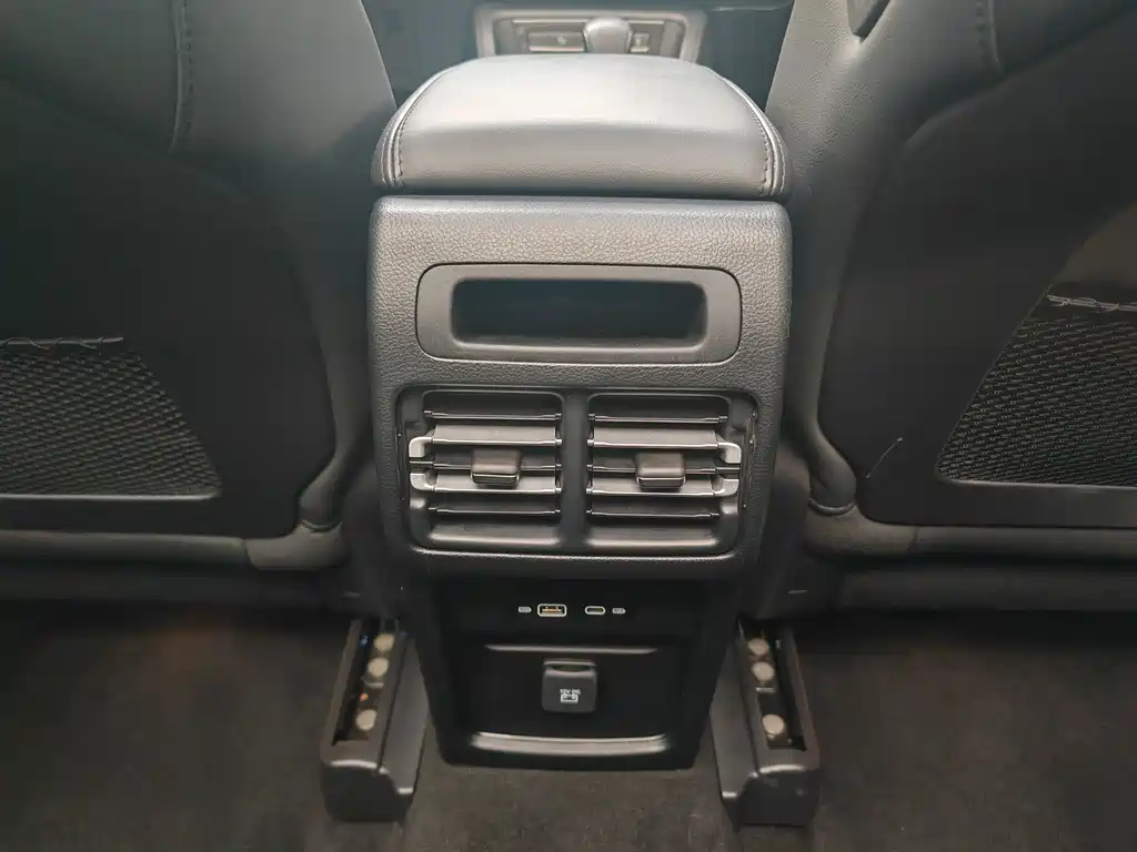 Jeep Grand Commander — миниатюра 9