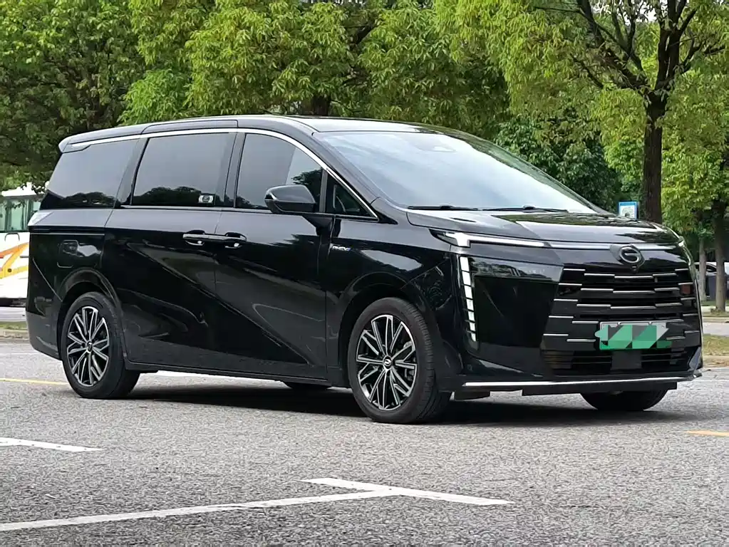 GAC Motor Trumpchi E8 PHEV — миниатюра 3
