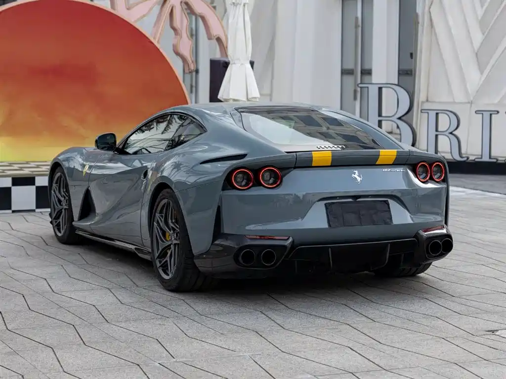 Ferrari 812 2017 6.5L Superfast