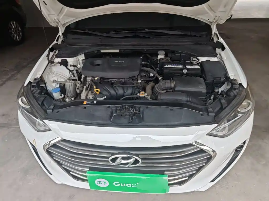 Hyundai Elantra — миниатюра 20
