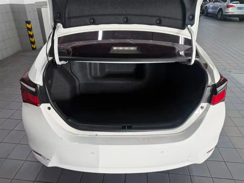 Toyota Corolla — миниатюра 9