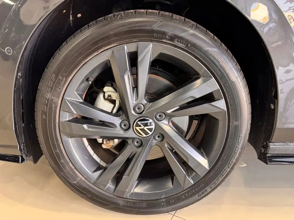 Volkswagen Golf — миниатюра 23