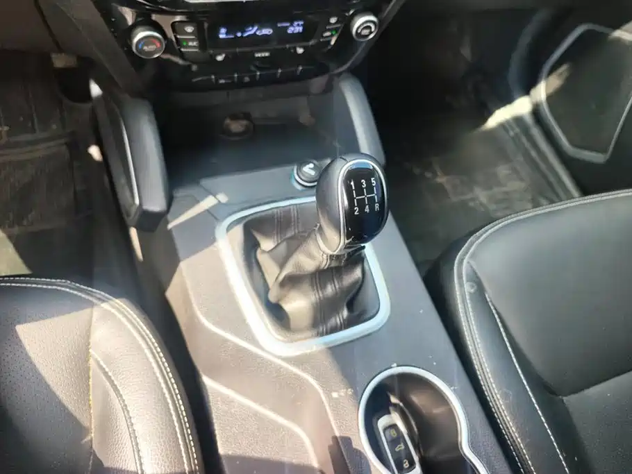Geely Vision X6 — миниатюра 16