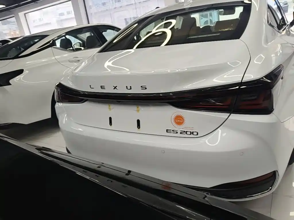 Lexus ES 2025 200 Premium