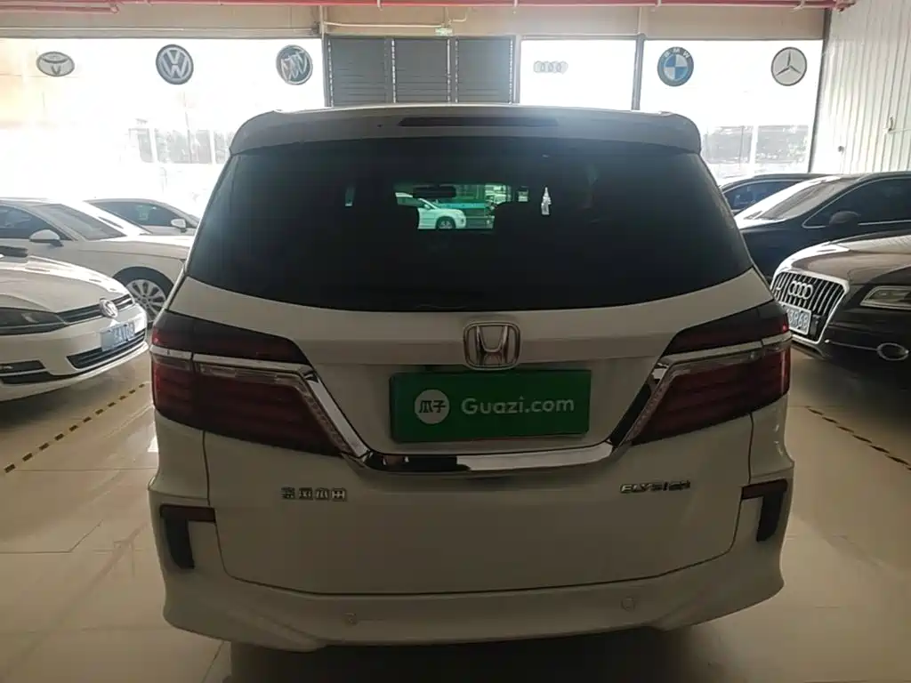 Honda Elysion — миниатюра 6