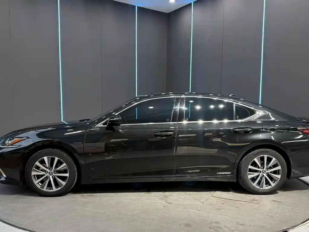 Lexus ES — миниатюра 4