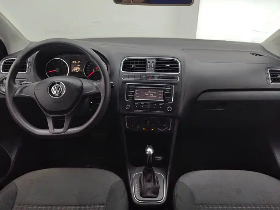 Volkswagen Polo — миниатюра 12