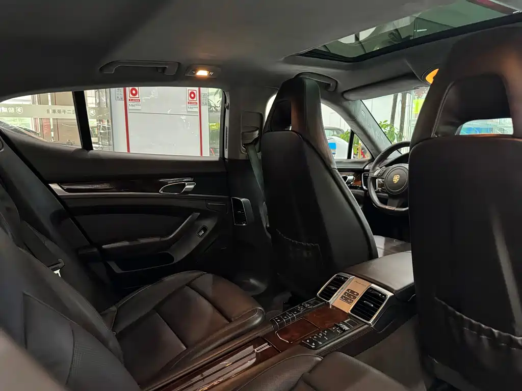 Porsche Panamera — миниатюра 11