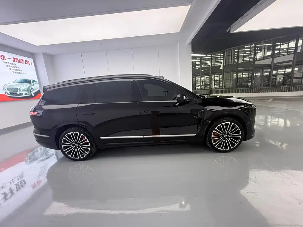 NIO ES8 — миниатюра 11