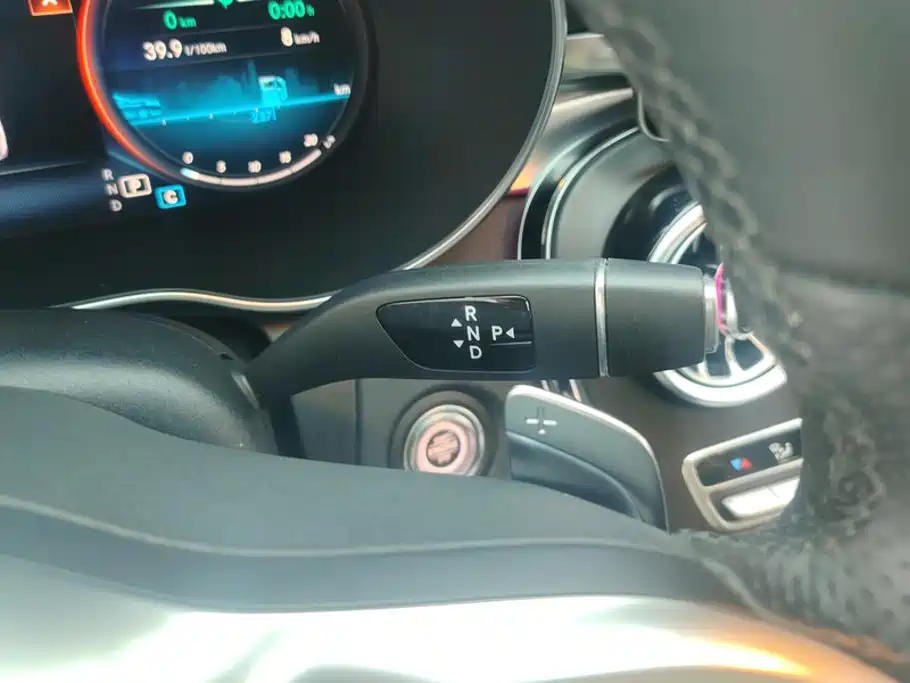 Mercedes-Benz C-Class — миниатюра 16
