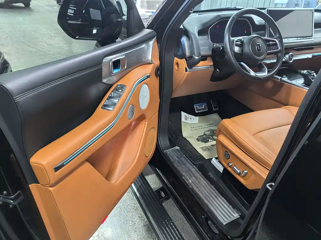 TANK TANK 700 NEW ENERGY