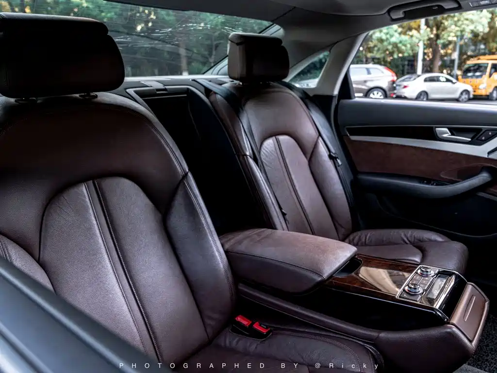 Audi A8 — миниатюра 10