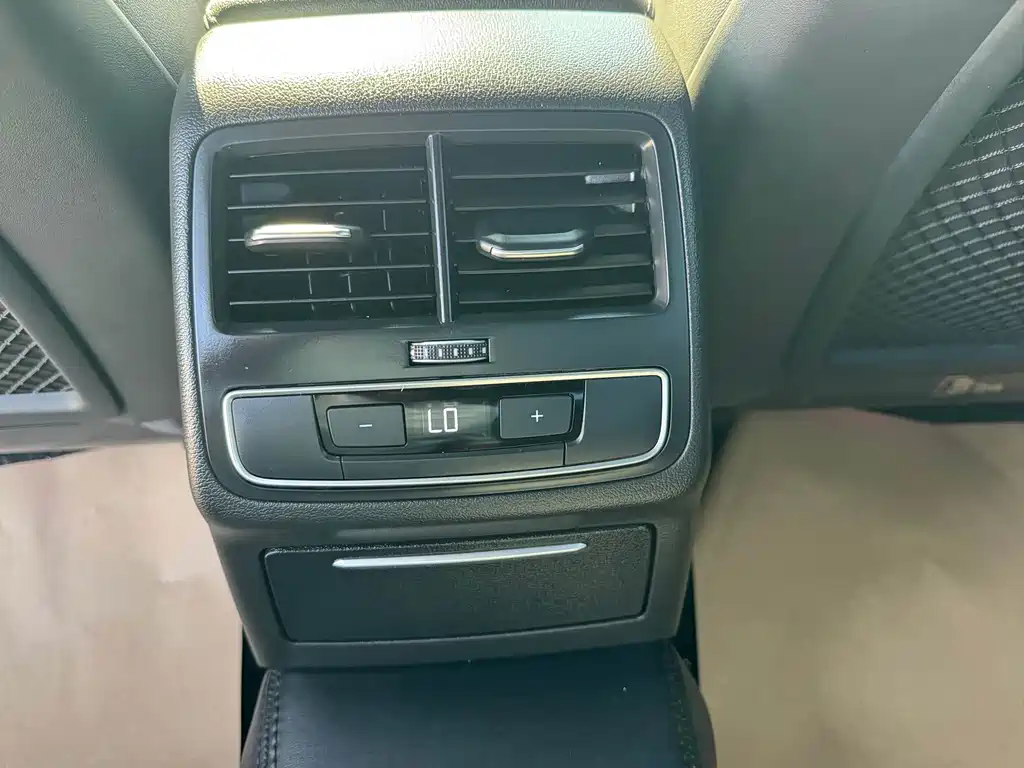 Audi A4L — миниатюра 15