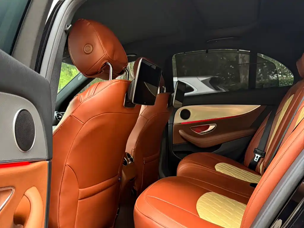 Mercedes-Benz E-Class — миниатюра 6