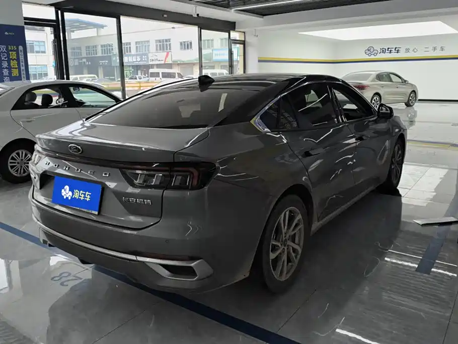 Ford Mondeo — миниатюра 3