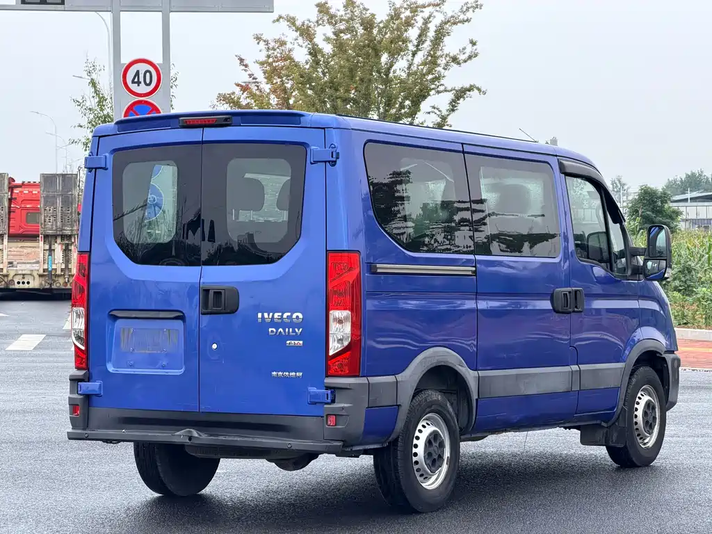 IVECO Ousheng — миниатюра 7