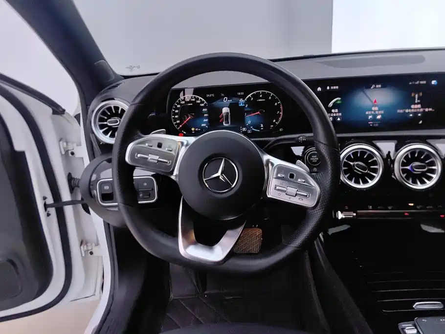 Mercedes-Benz A-Class — миниатюра 15