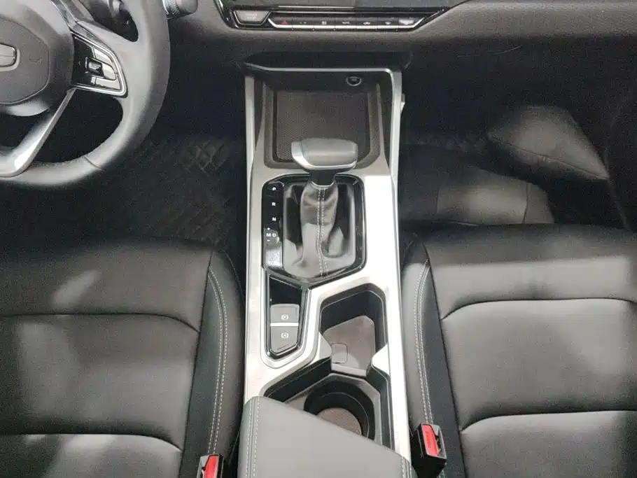 Geely Emgrand — миниатюра 16