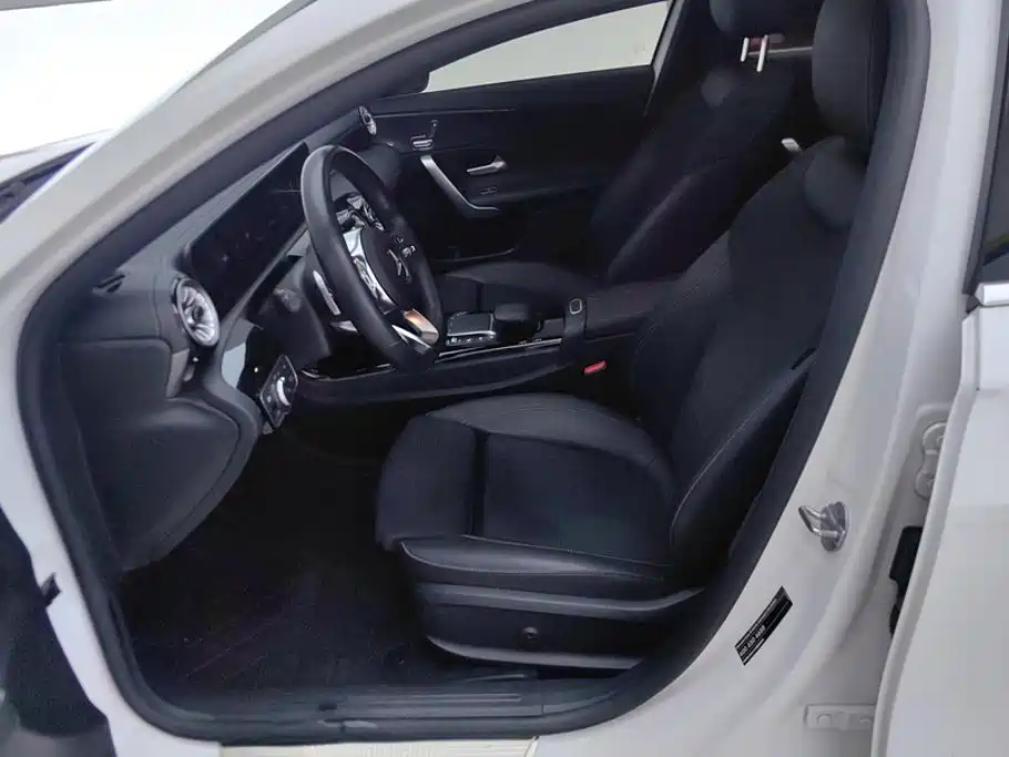 Mercedes-Benz A-Class — миниатюра 9