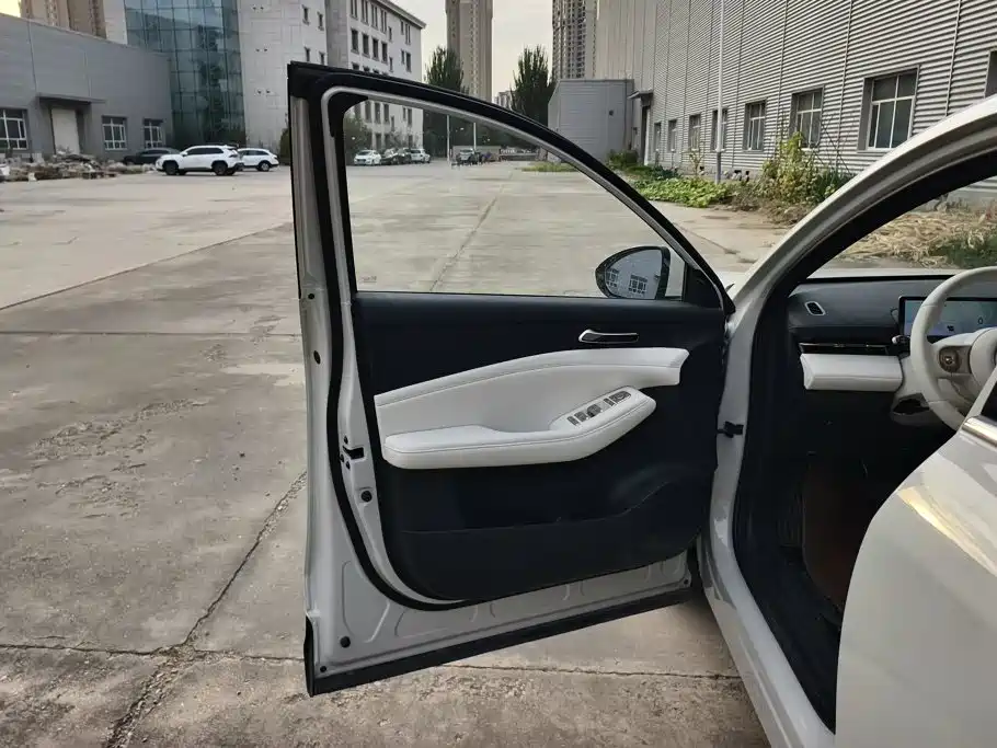 Baojun Yunhai — миниатюра 7