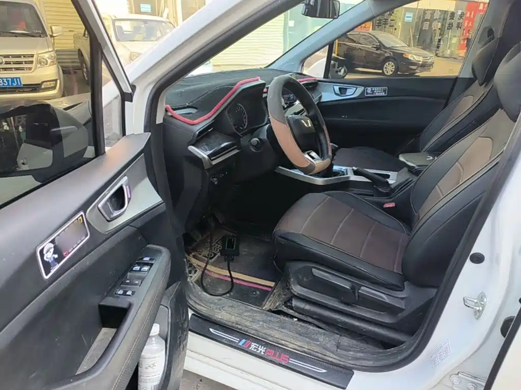 Wuling Jiachen — миниатюра 16