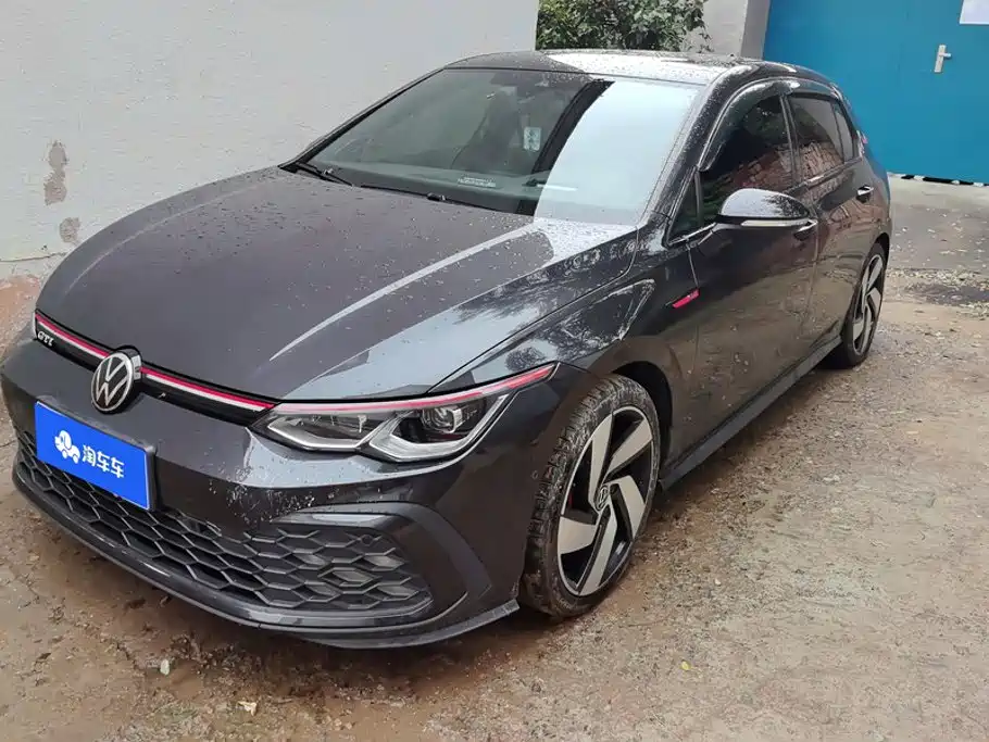 Volkswagen Golf GTI