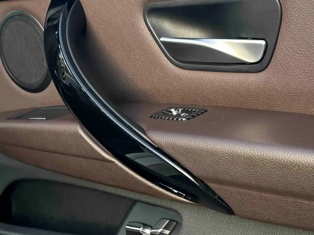 BMW 3 Series — миниатюра 8