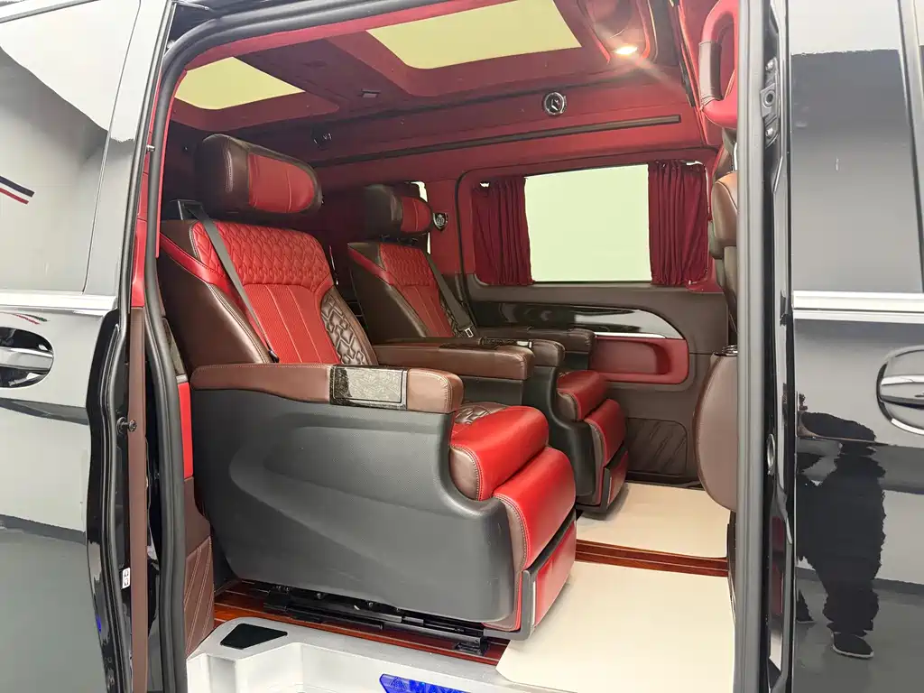 Mercedes-Benz V-Class — миниатюра 15