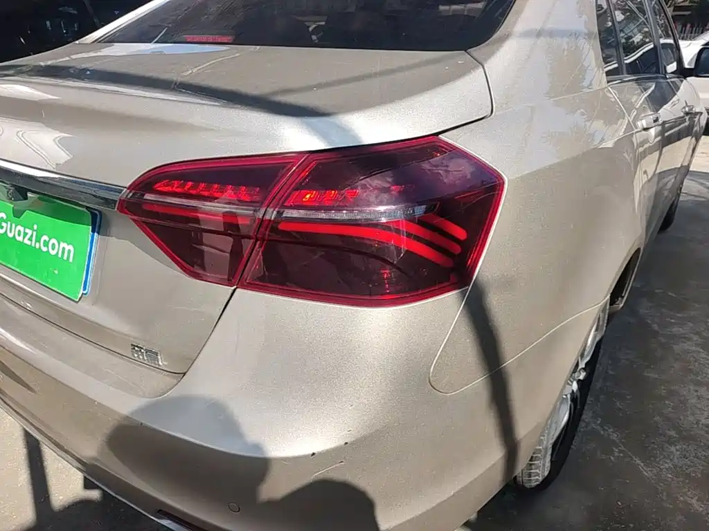 Geely Emgrand — миниатюра 8