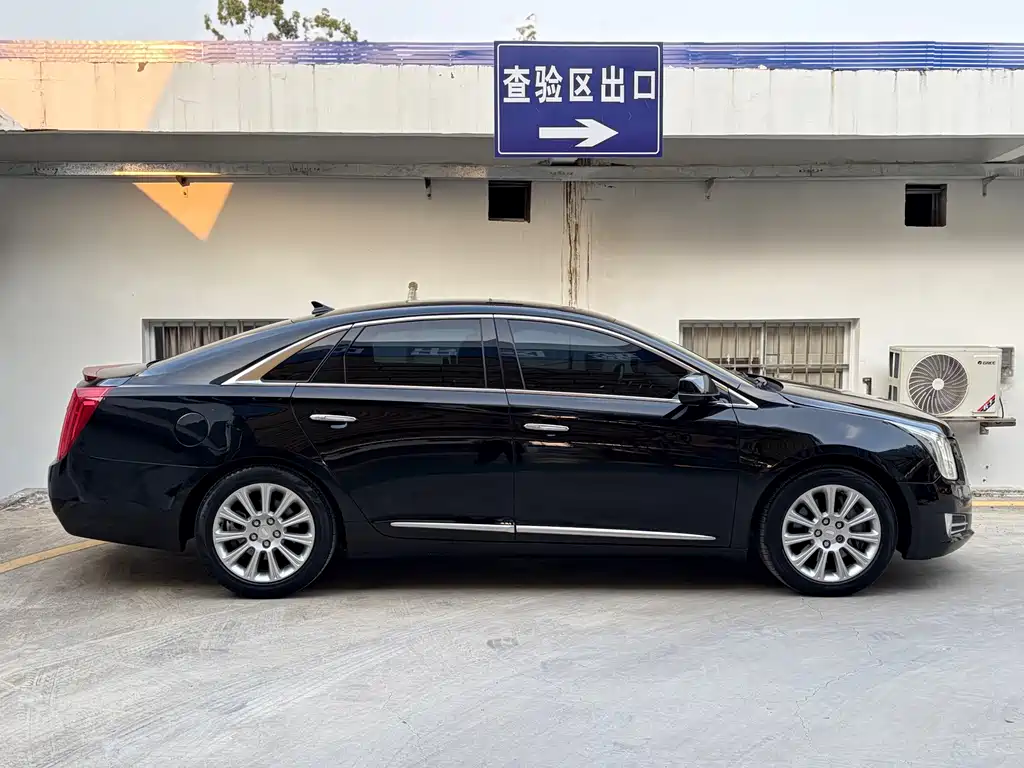 Cadillac XTS — миниатюра 4