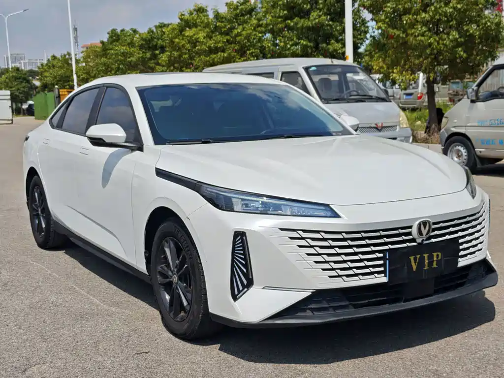 Changan Yida — миниатюра 3