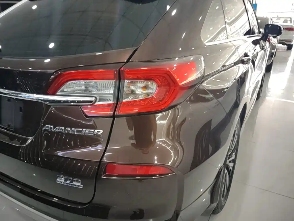 Honda Avancier — миниатюра 8