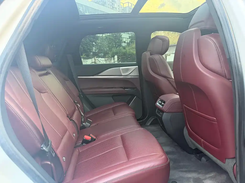 Cadillac XT5 — миниатюра 9