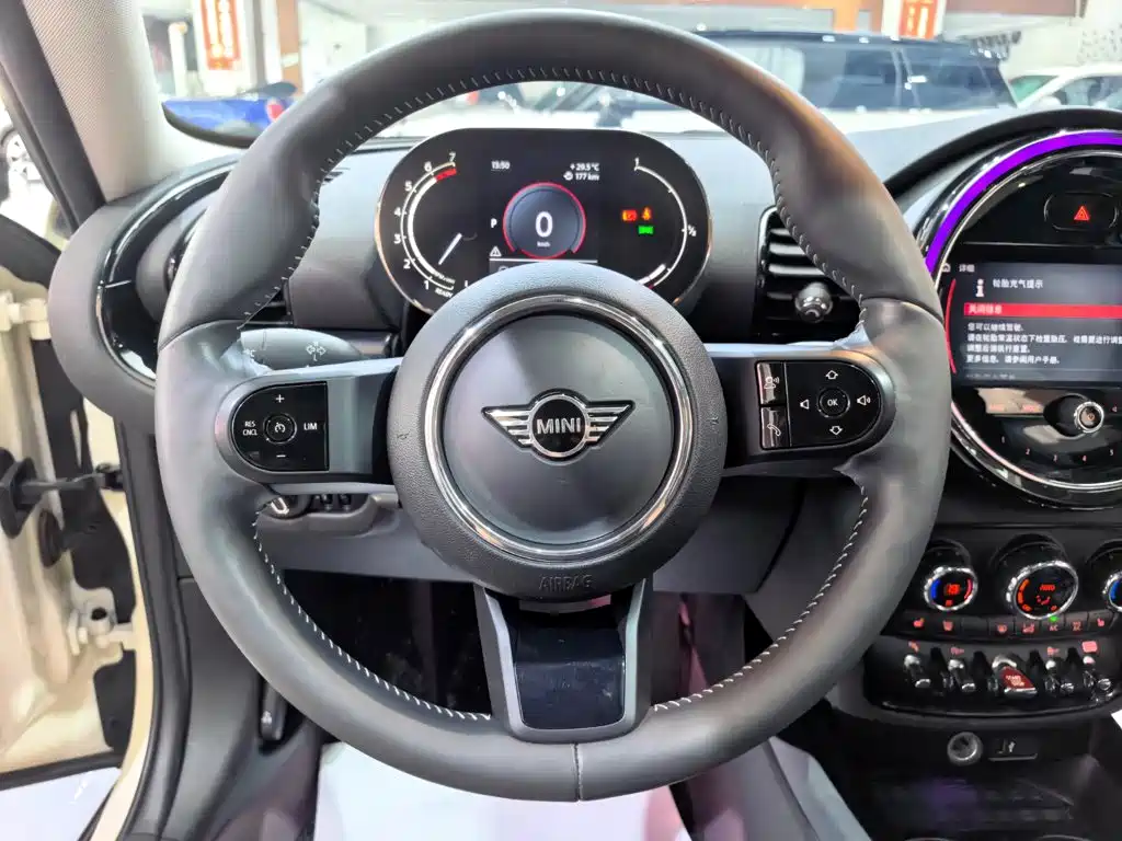 MINI Mini Clubman — миниатюра 8