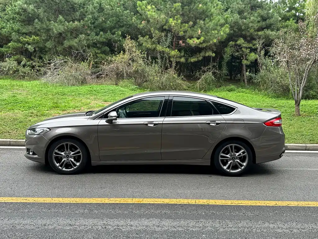 Ford Mondeo — миниатюра 5