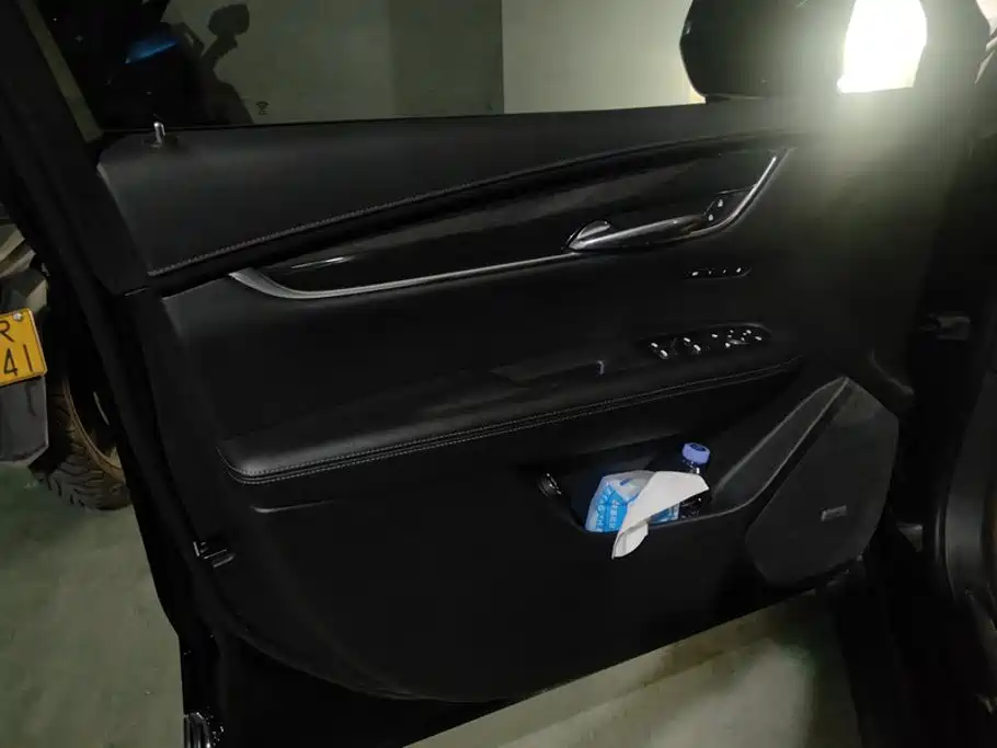 Cadillac XT5 — миниатюра 7