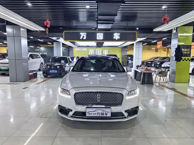 LINCOLN CONTINENTAL 2018