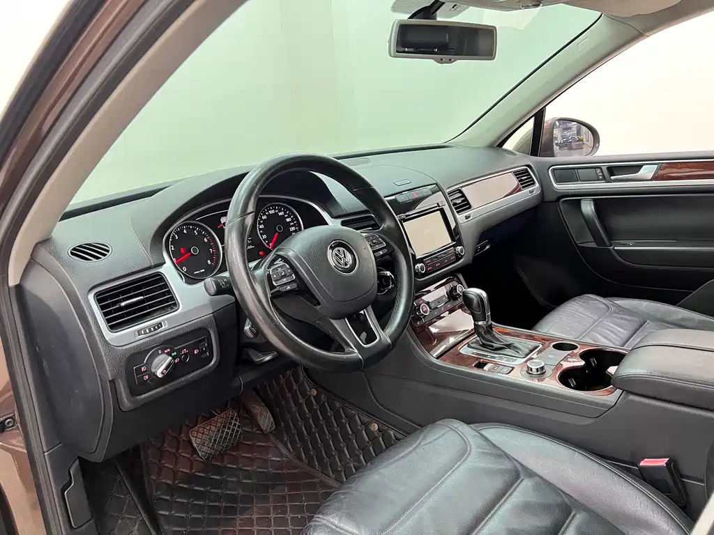 Volkswagen Touareg 3.0TSI Standard Config Type, фото 16